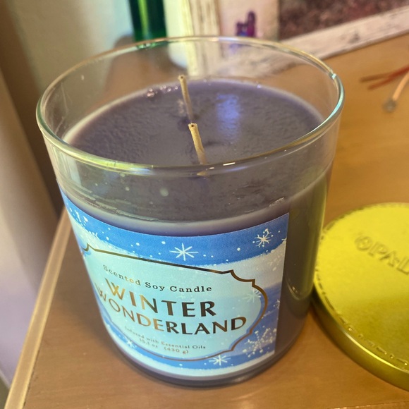 Opal House 🕯️” Winter Wonderland” 2 wick candle, New! - Picture 1 of 8